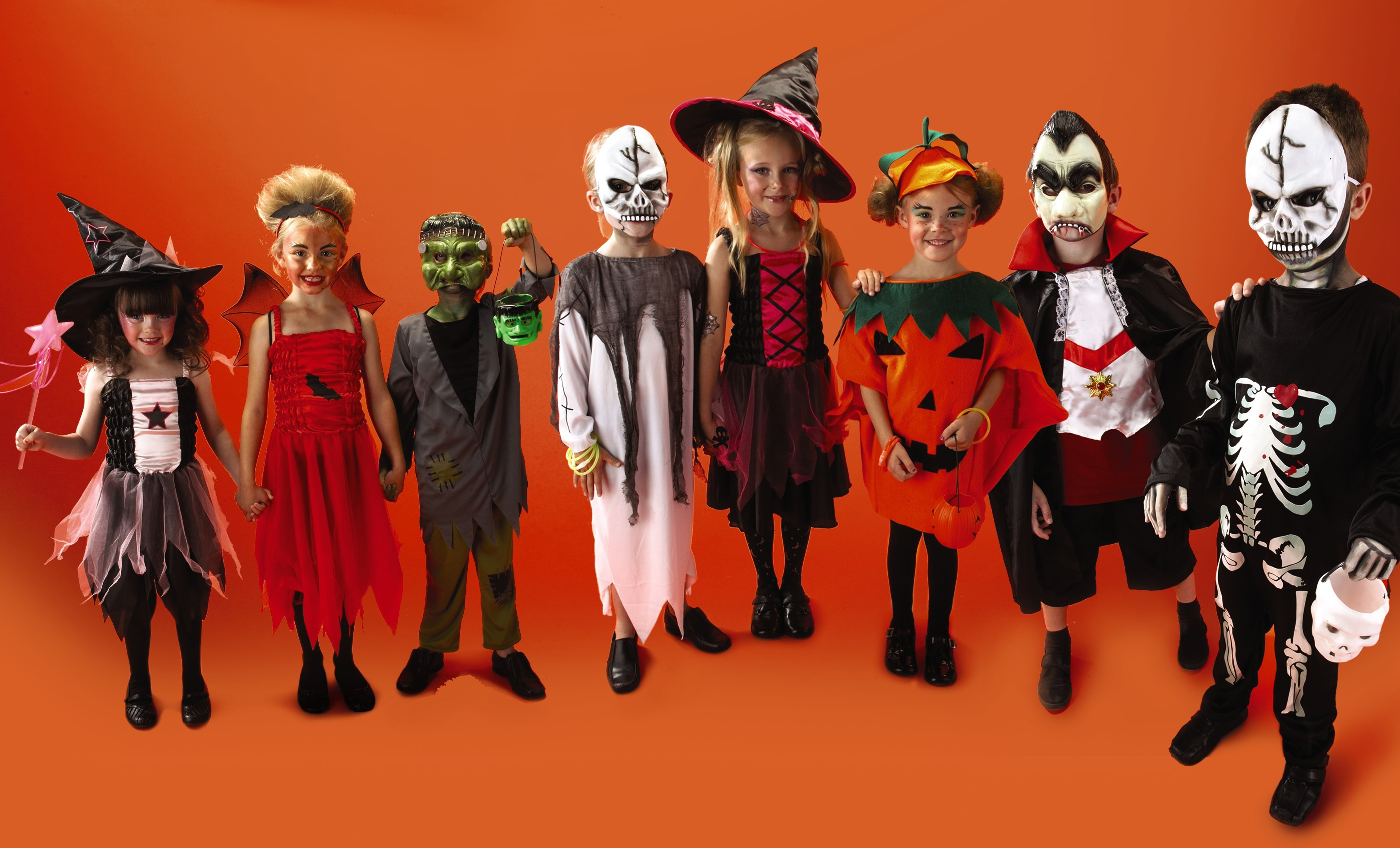 How to make funny Halloween slideshow with Halloween Photos and Videos